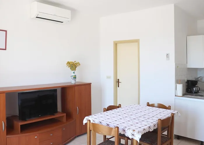 Hvar 5687c *
